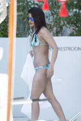 Priyanka Chopra in Bikini – Miami фото №965038