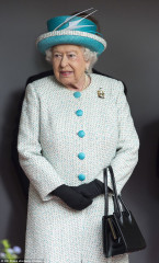 Queen Elizabeth ll  фото №810559
