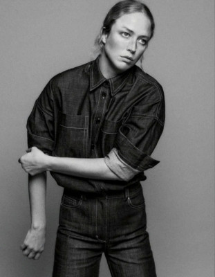 Raquel Zimmermann for Vogue Germany // November 2020 фото №1278437