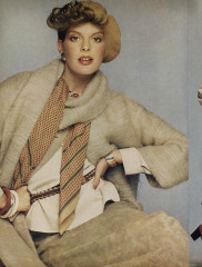 Rene Russo ~ US Vogue August 1974 by Francesco Scavullo фото №1372974