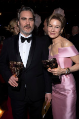 Renee Zellweger - British Academy Film Awards in London (Show) / 02.02.2020 фото №1271990
