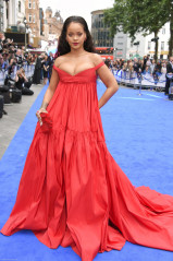 Rihanna on Red Carpet – “Valerian and the City of a Thousand Planets” Premiere  фото №984560