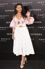 Rihanna at Fenty Beauty Launch Party in Madrid 09/23/2017 фото №997890