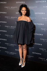 Rihanna – Fenty Beauty By Rihanna Paris Launch Party фото №997223