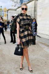 Romee Strijd – Dior Show at Paris Fashion Week 02/25/2020 фото №1248340