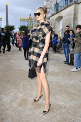 Romee Strijd – Dior Show at Paris Fashion Week 02/25/2020 фото №1248339