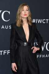 Rosamund Pike – IWC Schaffhausen For the Love of Cinema Gala at Tribeca 2017 фото №957926