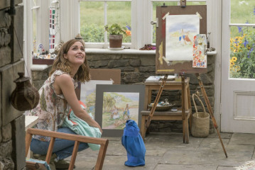 Rose Byrne – “Peter Rabbit” Movie Photos фото №1042878