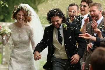 Rose Leslie at Her Wedding with Kit Harington in Scotland  фото №1080567