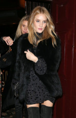 Rosie Huntington-Whiteley - Night Out at LouLou’s Private Members Club  фото №1057195