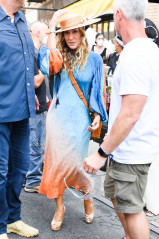 Sarah Jessica Parker - 'And Just Like That' Set in Soho, Manhattan 08/26/2021 фото №1312036