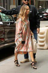 Sarah Jessica Parker - 'And Just Like That' Set in New York 10/18/2021 фото №1320895