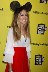 Sarah Jessica Parker – “Mickey: The True Original Exhibition” Grand Opening in N фото №1115037