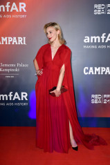 Sarah Gadon-AmfAR,The 78 Venice Film Festival фото №1322634