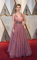 Scarlett Johansson-89th Annual Academy Awards in Hollywood фото №943716