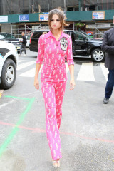 Selena Gomez – Out in Manhattan фото №972321