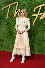 Selena Gomez – Fashion Awards 2017 in London фото №1018960