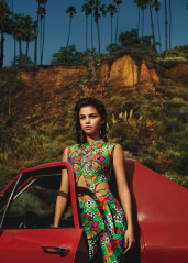 Selena Gomez – Vogue Magazine (US) April 2017 фото №948126