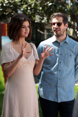 Selena Gomez – ‘Hotel Transylvania 3: Summer Vacation’ Photocall in Culver City фото №1061428