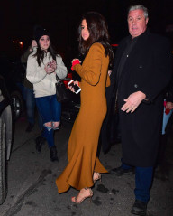 Selena Gomez in Long Dress out in New York City фото №939577