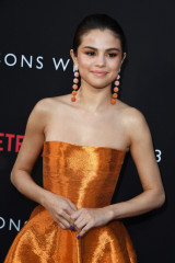 Selena Gomez on Red Carpet – “13 Reasons Why” TV Series Premiere in LA фото №951591
