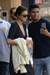 Selena Gomez – Out For Lunch in NYC фото №993299