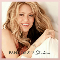 Shakira - Pandora (2019) фото №1172869