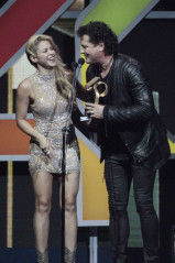  Shakira – LOS40 Music Awards 2016 in Barcelona фото №927067