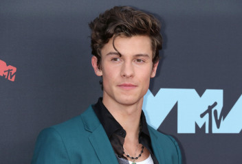 Shawn Mendes - MTV VMA in Newark, NJ 08/26/2019 фото №1219048