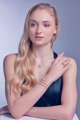 Sophie Turner-Giorgio Visconti ‘Follow Me’ Jewelry Collection фото №944855