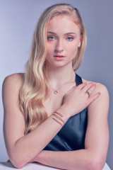 Sophie Turner-Giorgio Visconti ‘Follow Me’ Jewelry Collection фото №944853