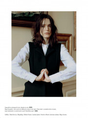Stacy Martin – L’Officiel Magazine Paris May 2019 Issue фото №1173519