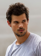 Taylor Lautner фото №681733