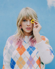 Taylor Swift by Valheria Rocha for 'Lover' Album Photoshoot (2019) фото №1286834