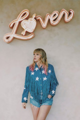 Taylor Swift by Valheria Rocha for 'Lover' Album Photoshoot (2019) фото №1286828