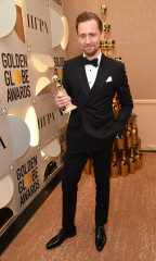 Tom Hiddleston - 74TH ANNUAL GOLDEN GLOBE AWARDS фото №956201