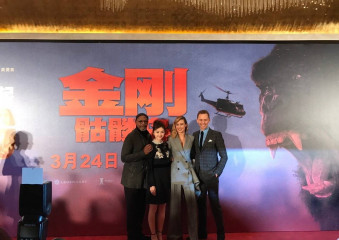 Tom Hiddleston - PREMIERE OF KONG SKULL ISLAND IN CHINA  фото №978114