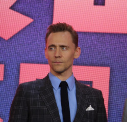 Tom Hiddleston - PREMIERE OF KONG SKULL ISLAND IN CHINA  фото №978111