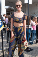 Toni Garrn - Arrive Etro Spring/Summer 2023 Fashion Show in Milan фото №1352182