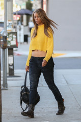 Tyra Banks Urban Style – Cakemix in West Hollywood  фото №1002273