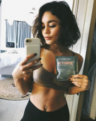 Vanessa Hudgens фото №950872