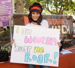 Vanessa Hudgens – Women’s March on Los Angeles фото №934956