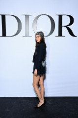 Zoey Deutch-Dior S/S 2022 Show in Paris Fashion Week фото №1313072