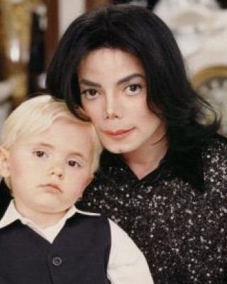 Фото 9425 к новости Сын Майкла Джексона болен, как и отец?