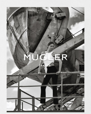 Фото 46607 к новости Даутцен Крус рекламирует Mugler