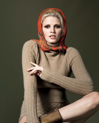 Фото 52181 к новости Лара Стоун на страницах турецкого Vogue 