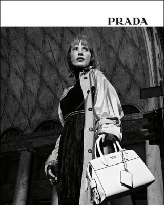 Фото 52659 к новости Джессика Честейн стала новым лицом Prada