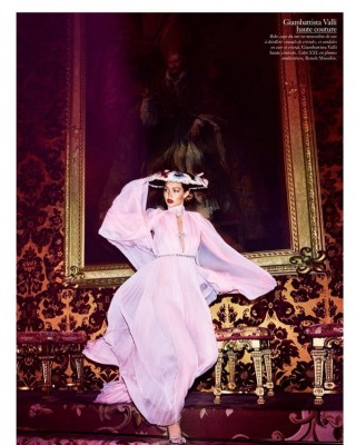 Фото 52736 к новости Джиджи Хадид в парижском Vogue
