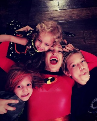 Кейт Хадсон с детьми