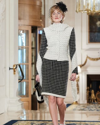 Фото 53749 к новости Лили-Роуз Депп и другие в показе Модного дома Chanel